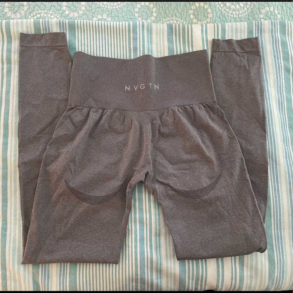 Small NVGTN Contour Leggings